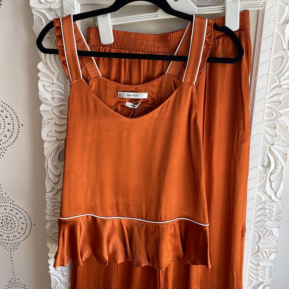 NWT! Matching Set! - Picture 3 of 7